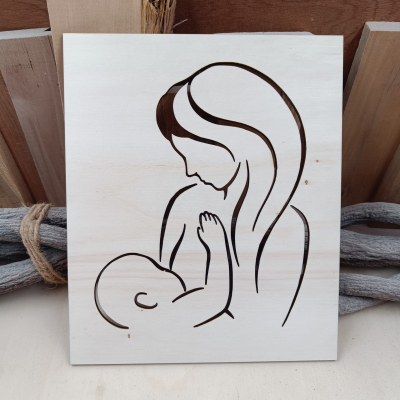 Vrouw geeft een kind de borst